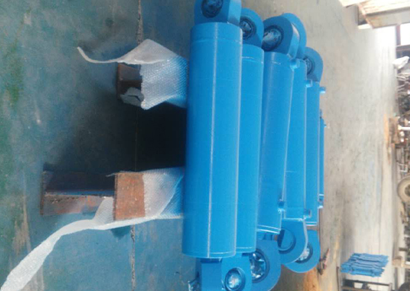 長時間不換油對好色先生APP下载油缸會造成損害